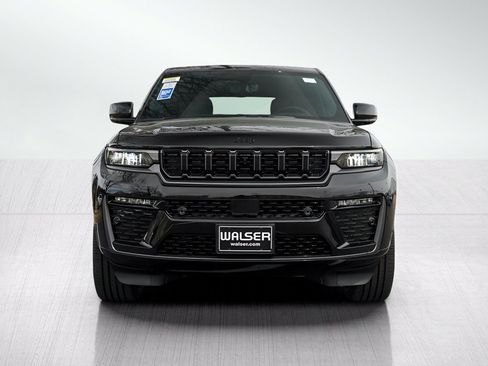New 2026 Jeep Grand Cherokee L Limited AWD/4WD image 2