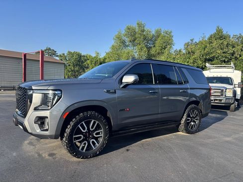 Used 2021 GMC Yukon AT4 w/ AT4 Premium Plus Package AWD/4WD image 4