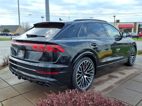 New 2026 Audi SQ8 Prestige image 10