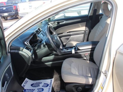 Used 2018 Ford Fusion S image 9