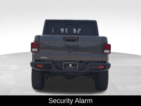 Used 2024 Jeep Gladiator Sport AWD/4WD image 8