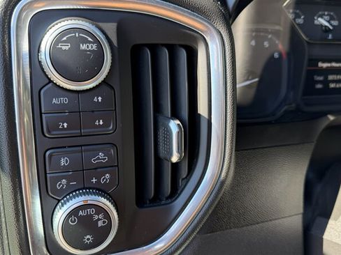 Used 2020 GMC Sierra 1500 Elevation w/ Elevation Value Package AWD/4WD image 12