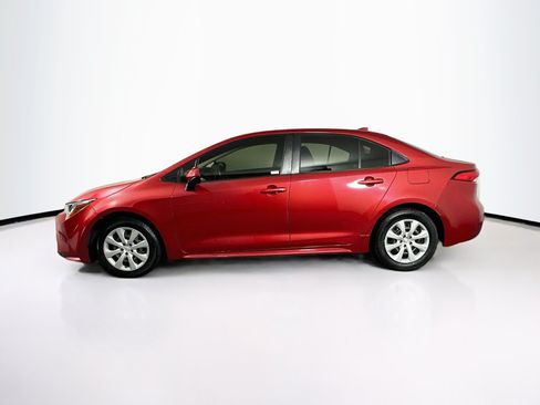 Used 2021 Toyota Corolla LE FWD image 4