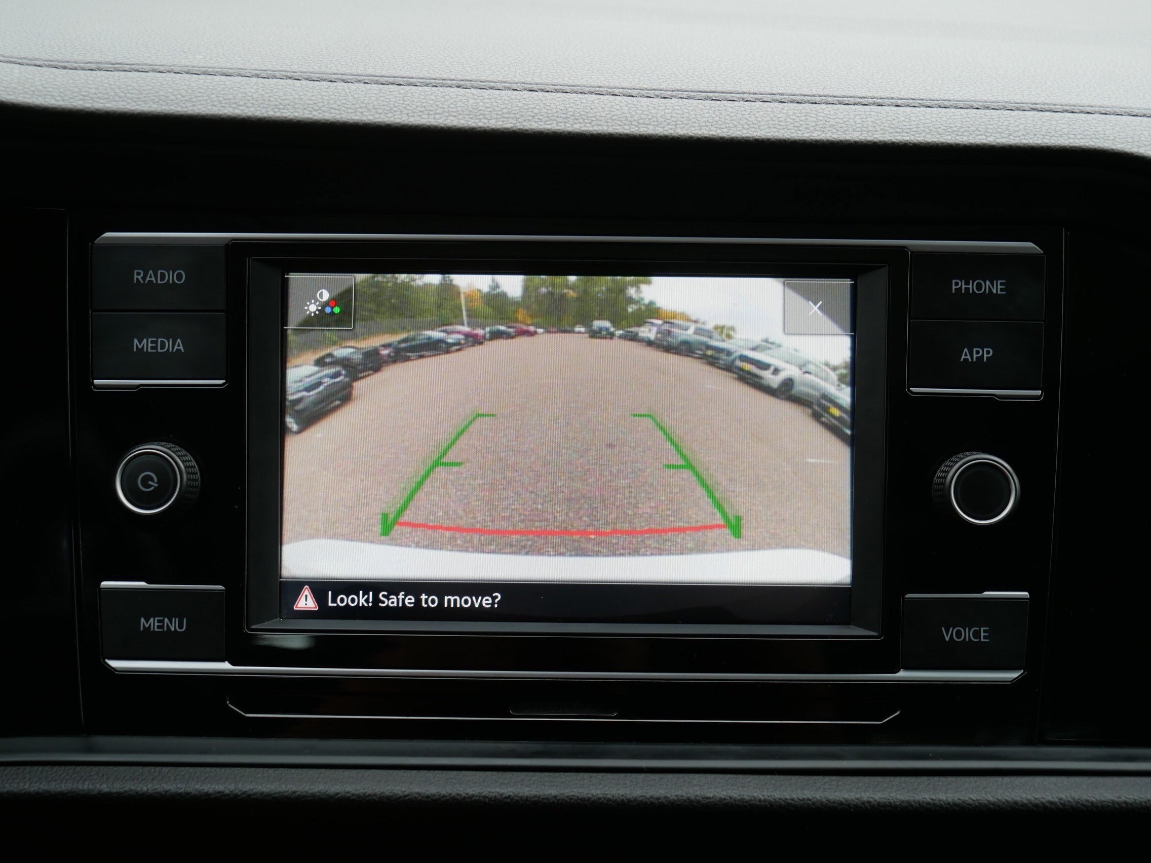 Used 2023 Volkswagen Jetta SE FWD image 27