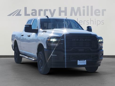 New 2026 RAM 2500 Tradesman AWD/4WD image 8