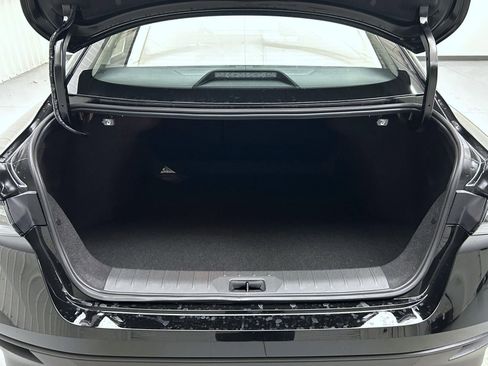 New 2026 Nissan Sentra SV image 9