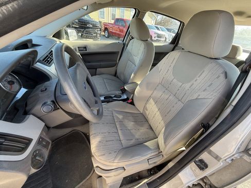 Used 2009 Ford Focus SE image 12