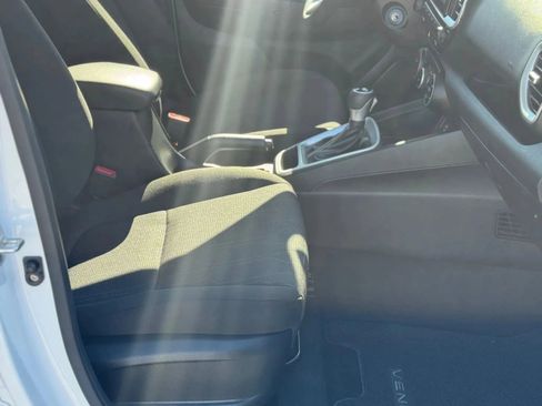 Used 2023 Hyundai Venue SE FWD image 23
