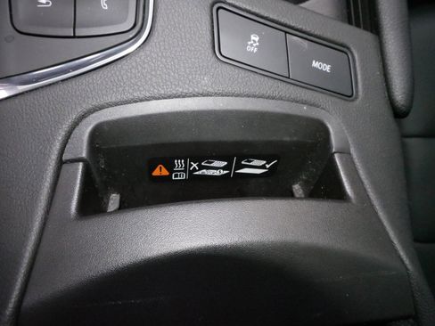 Certified 2024 Cadillac XT6 Sport w/ Technology Package image 33