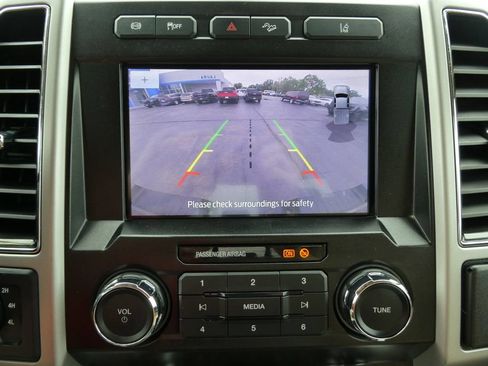 Used 2020 Ford F350 Lariat w/ Lariat Ultimate Package AWD/4WD image 36