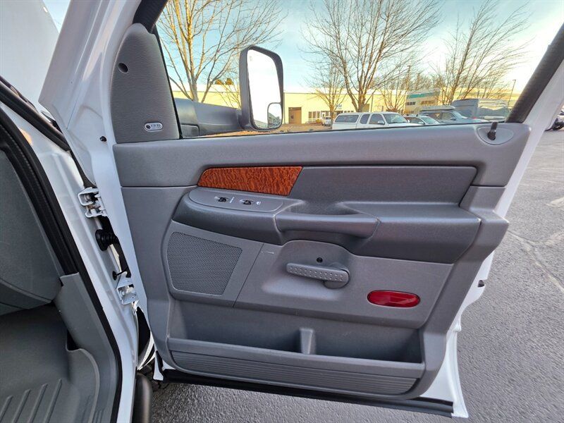 Used 2007 Dodge Ram 2500 Truck Laramie AWD/4WD image 48