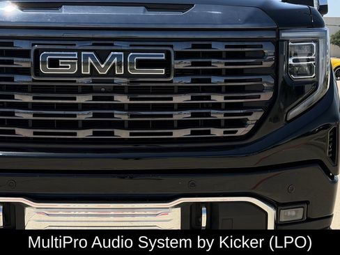 Used 2023 GMC Sierra 1500 Denali Ultimate AWD/4WD image 4