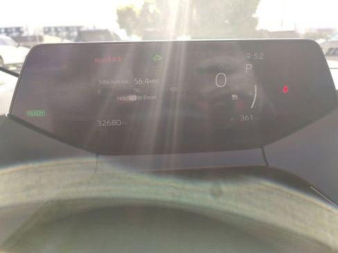 Used 2023 Toyota Prius LE FWD image 14
