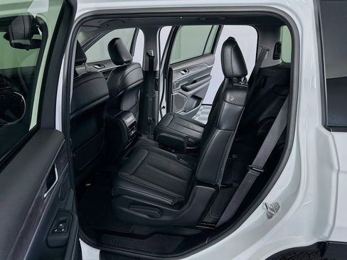 Used 2022 Jeep Grand Cherokee L Limited image 31