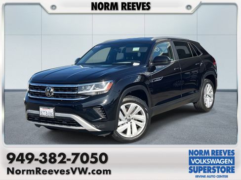 Certified 2022 Volkswagen Atlas Cross Sport SE image 1