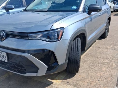 Used 2025 Volkswagen Taos S FWD image 1