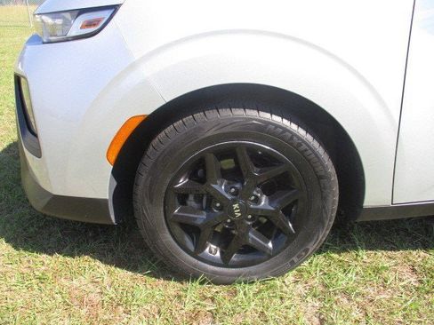 Used 2021 Kia Soul S image 35