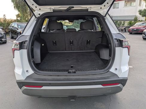 Used 2025 Chevrolet Equinox LT image 31