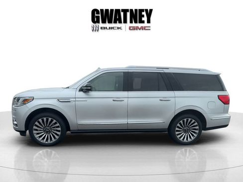 Used 2019 Lincoln Navigator L Reserve AWD/4WD image 6