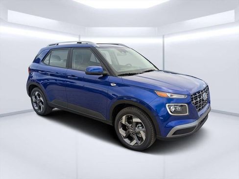 New 2025 Hyundai Venue Limited FWD image 1