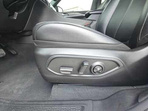Used 2025 Jeep Grand Cherokee L Limited w/ Black Appearance Package RWD image 25