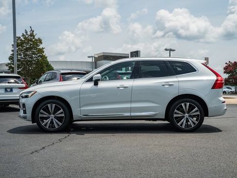 Certified 2023 Volvo XC60 B5 Plus w/ Climate Package AWD/4WD image 4