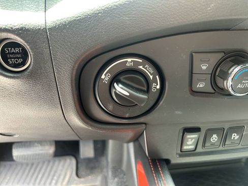 Used 2023 Nissan Frontier PRO-4X w/ Pro Convenience Package AWD/4WD image 13