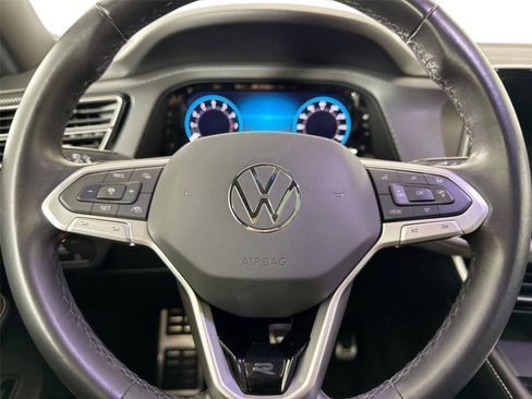 Used 2024 Volkswagen Atlas Cross Sport SEL R-Line AWD/4WD image 17