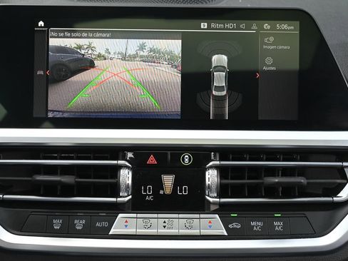 Used 2022 BMW 330i Sedan w/ Driving Assistance Package RWD image 32