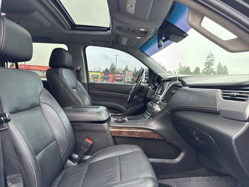 Used 2018 Chevrolet Suburban LT image 14