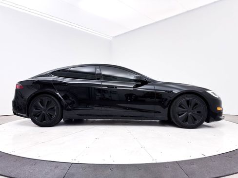 Used 2022 Tesla Model S image 40