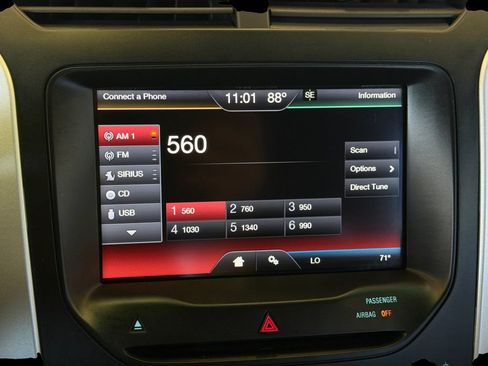 Used 2015 Ford Explorer XLT w/ Equipment Group 202B FWD image 20