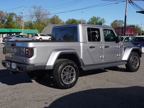 Used 2020 Jeep Gladiator Overland AWD/4WD image 6