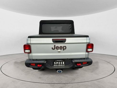 Used 2023 Jeep Gladiator Rubicon w/ Cold Weather Group AWD/4WD image 4