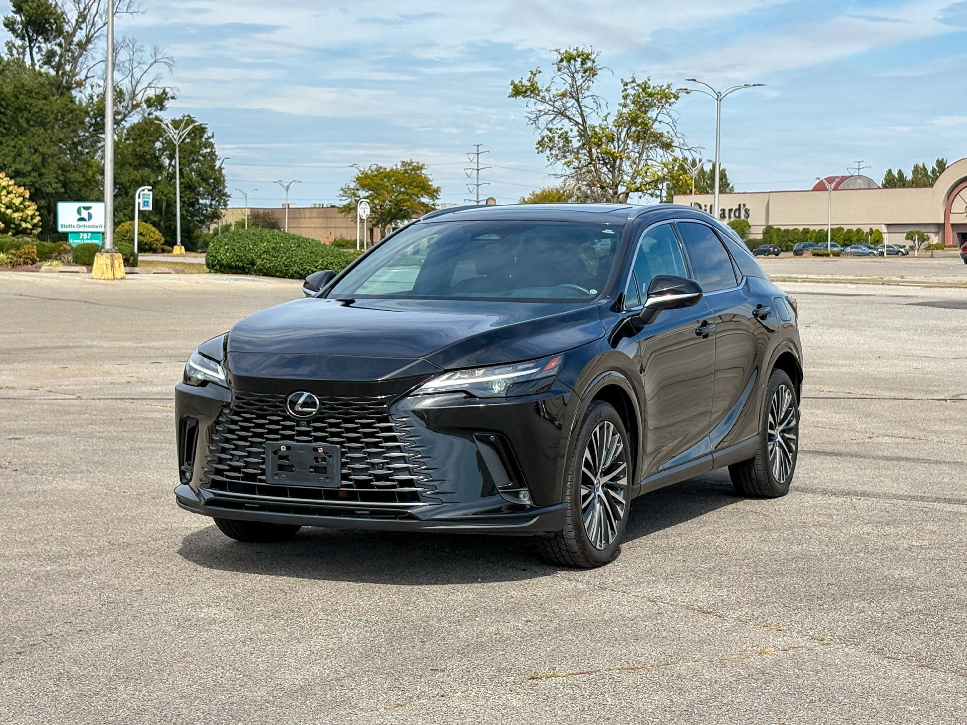 Used 2023 Lexus RX 350 Premium Plus w/ Cold Area Package AWD/4WD image 4