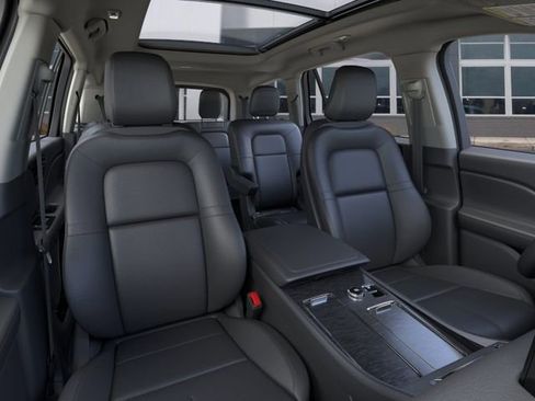 New 2026 Lincoln Aviator AWD w/ Jet Appearance Package image 10