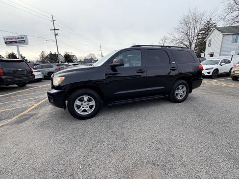Used 2013 Toyota Sequoia SR5 w/ Premium Pkg image 22