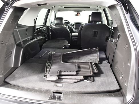 Used 2019 Chevrolet Traverse LT w/ LT Premium Package FWD image 48