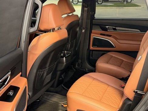Used 2023 Kia Telluride SX X-Line image 7