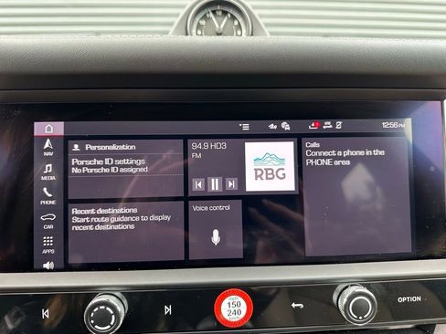 Used 2025 Porsche Macan image 29