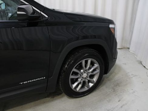 Used 2022 GMC Terrain SLT w/ GMC Pro Grade Package AWD/4WD image 38