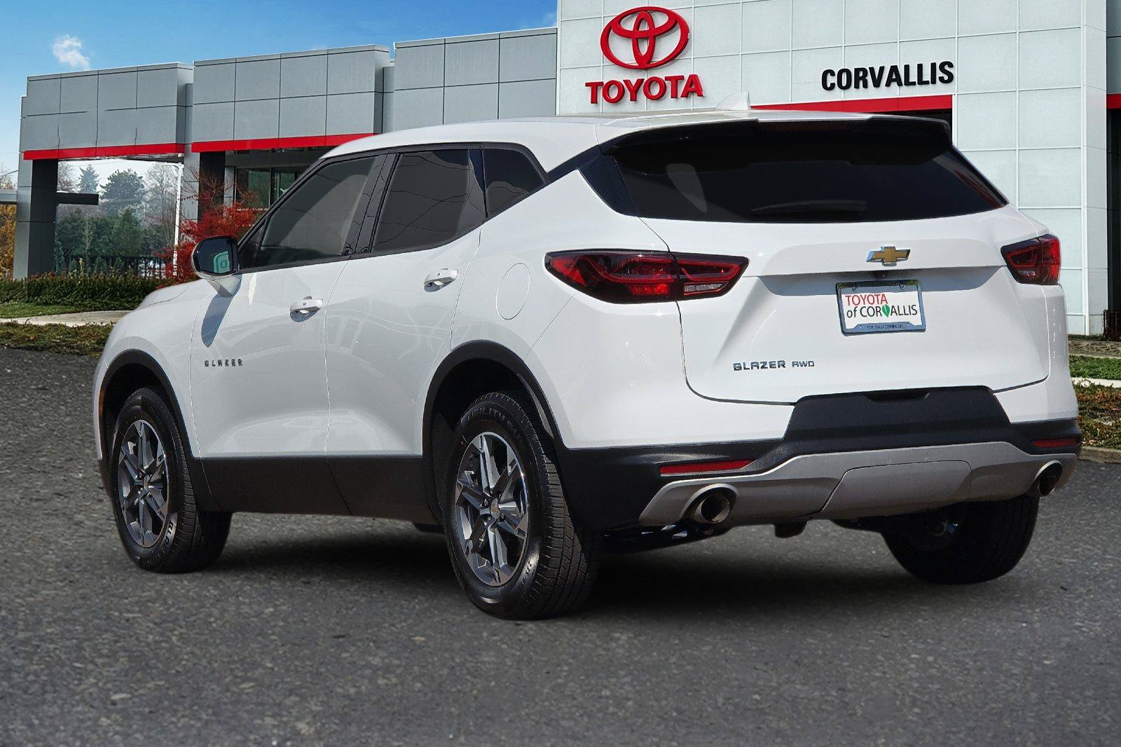 Used 2025 Chevrolet Blazer LT AWD/4WD image 6