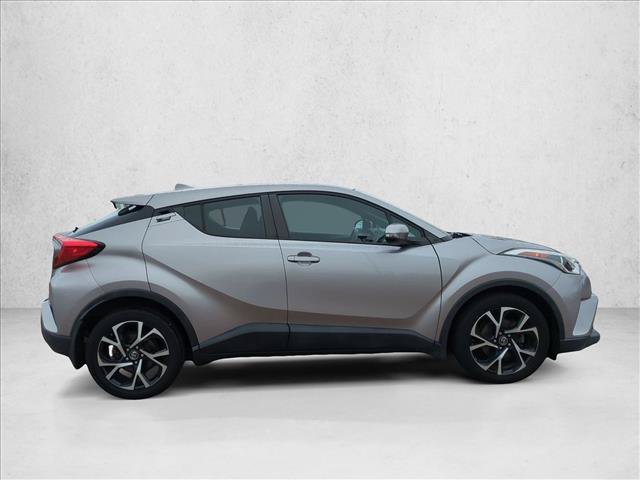 Used 2018 Toyota C-HR XLE FWD image 4