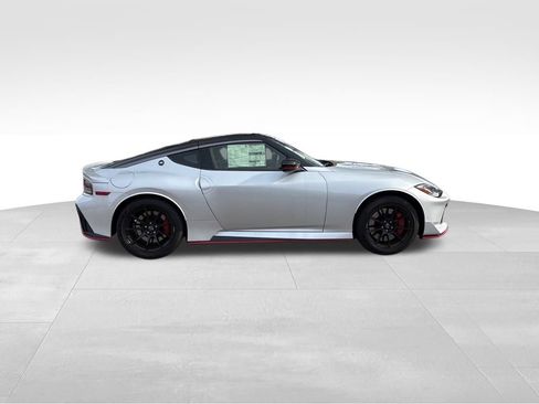 New 2024 Nissan Z NISMO w/ Floor Mat Package image 8
