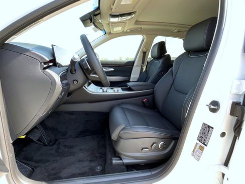 Certified 2026 Genesis GV70 2.5T Select AWD/4WD image 10