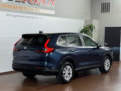 Used 2025 Honda CR-V LX image 3