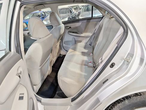 Used 2010 Toyota Corolla LE image 18