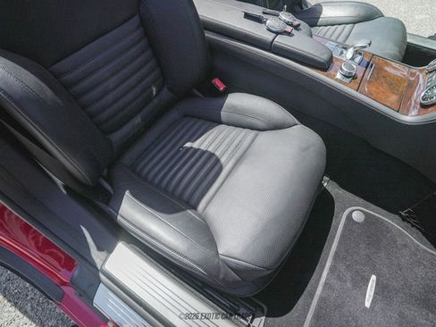 Used 2013 Mercedes-Benz SL 550 image 39