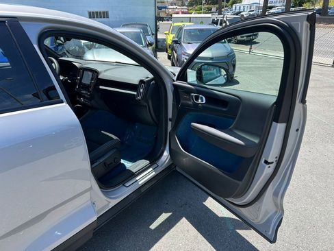 Used 2023 Volvo C40 P8 Recharge Ultimate AWD/4WD image 40