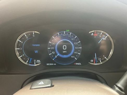 Used 2017 Cadillac Escalade Premium Luxury AWD/4WD image 11